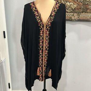 Blue Island Black With Colorful Floral Front Trim Tunic. Size 1x